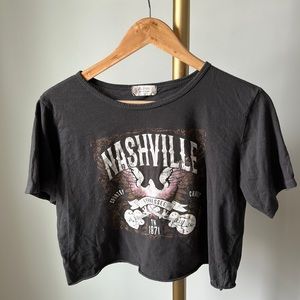 Size XS Crop top from Altar’d State! Perfect with high waisted shorts or jeans!